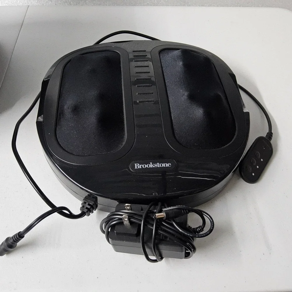 Brookstone Shiatsu Foot Massager and Warmer‎ with Heat Black Plush Cover 2-in-1